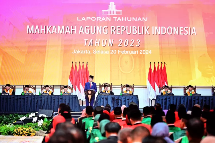 Hadiri Sidang Istimewa Laporan Tahunan MA, Jokowi: Hakim Merupakan ...