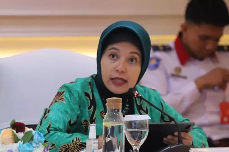 Plt. Kepala BPS Amalia Adininggar Widyasanti (bps_statistics)