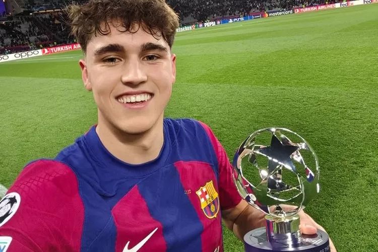 Bek Muda Barcelona Sekaligus Produk Piala Dunia U-17 Indonesia Pau Cubarsi. (dok. Instagram UEFA Champions league )