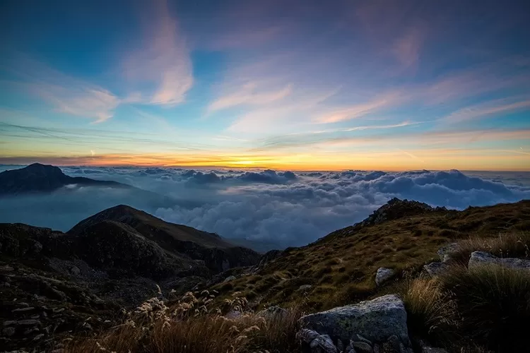 5 Wisata Alam Dengan Pemandangan Terindah Di Kota Pisang Jawa Timur ...