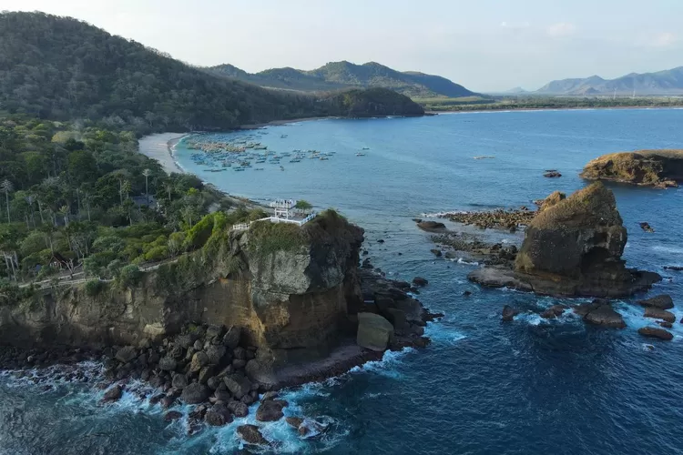 Wow Amazing Wisata Pantai Papuma Surga Dengan Pesona Pasir Putih Di Jember Jawa Timur