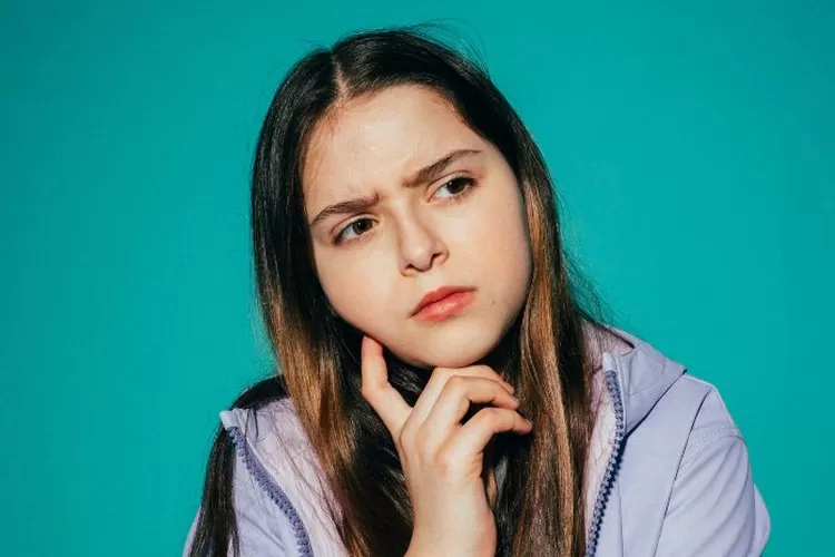 Ilustrasi orang kebingungan karena uangnya cepat habis (pexels / KoolShooters)