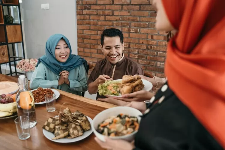 12 Menu Masakan Yang Tidak Boleh Ketinggalan Di Hari Lebaran Makin