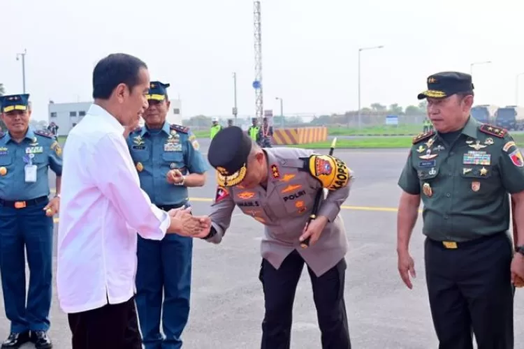 Jokowi Terbang Ke Sulawesi Utara Untuk Resmikan BTS 4G Dan Satelit ...