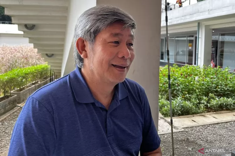 Mantan pelatih ganda putra Indonesia Herry Iman Pierngadi saat ditemui di Istora Senayan Jakarta, Minggu (26/1/2025). (ANTARA/Arnidhya Nur Zhafira) ((ANTARA/Arnidhya Nur Zhafira))