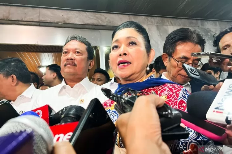 Siapa pemilik pagar laut di Tangerang? DPR desak jawaban dari Menteri KP dalam pertemuan pekan depan. (Net / HukamaNews.com)