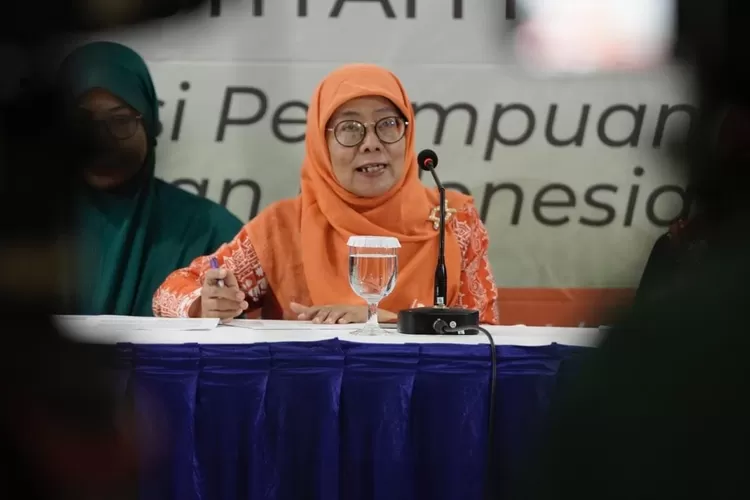 Ketua Umum Pimpinan Pusat &lsquo;Aisyiyah Salmah Orbayinah tanggapi soal keterlibatan sumber pangan negeri dalam program Makan Bergizi Gratis. (Foto : Istimewa)