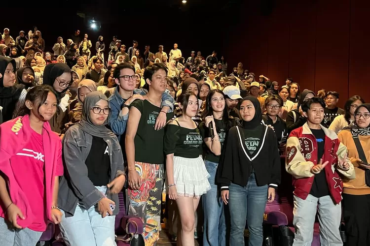 Para pemain film Petaka Gunung Gede menyapa langsung para penonton di Jogja City Mall (JCM).
