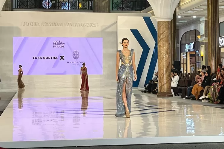 Gelaran Jogja Fashion Parade 2025 di Sleman City Hall (SCH).