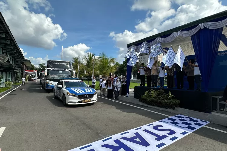 Pelepasan Program Balik Kerja Bareng BPKH RI 2025 di Kompleks Balai Kota Yogyakarta.