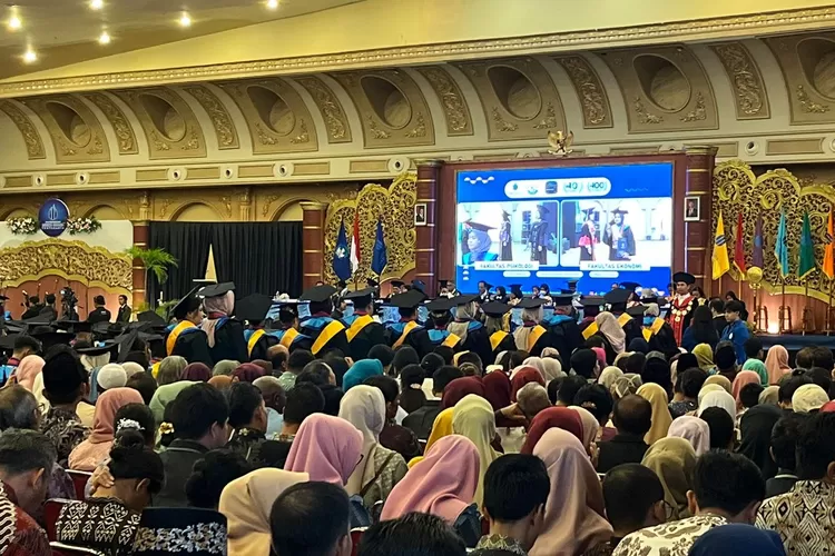 Universitas Mercu Buana Yogyakarta (UMBY) meluluskan 1.426 wisudawan pada Wisuda Sarjana ke-51 dan Pascasarjana ke-26 yang digelar pada Sabtu (25/10/2025).  (dok.)