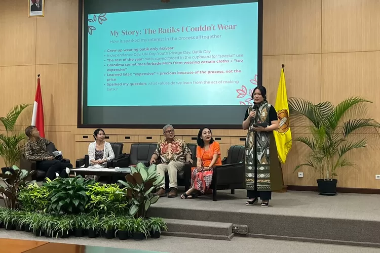 Seminar bertajuk &ldquo;Batik: Penghubung Cerita dan Nilai Antar Generasi&rdquo; di Universitas Sanata Dharma Yogyakarta, Jumat (31/10/2025). (Dok.)