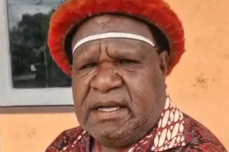 Kepala Kampung Lantipo, Hengki Heselo. (Dok.)