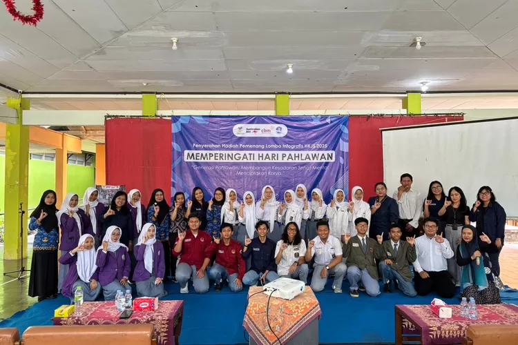 Memperingati Hari Pahlawan pada 10 November, puluhan pelajar SMA/SMK/MA se-Daerah Istimewa Yogyakarta (DIY) menyerukan pesan kepahlawanan dalam bentuk menghentikan praktik perundungan (bullying) di lingkungan sekolah. (dok.)