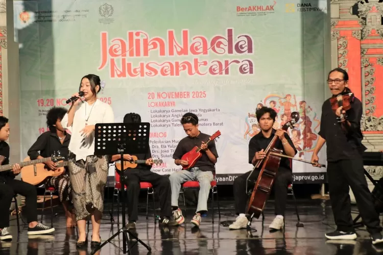 Jalin Nada Nusantara 2025 Selendang Sutera menutup rangkaian kegiatannya dengan sebuah resital hasil workshop di Mini Concert Jurusan Etnomusikologi ISI Yogyakarta, Kamis (20/11/2025). (dok.)