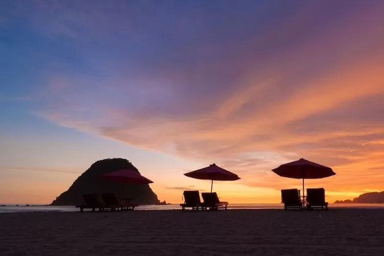 Anak Senja Merapat! Ini Rekomendasi Spot untuk Berburu Sunset di Banyuwangi dengan View yang Sangat Menawan