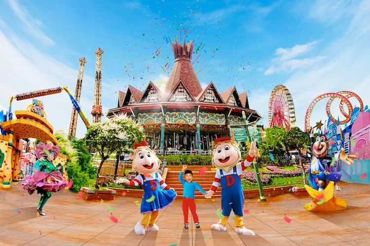 Tahun baru selalu membawa semangat baru, dan tahun ini, Dunia Fantasi (Dufan) kembali menjadi saksi bisu euforia perayaan Natal.*