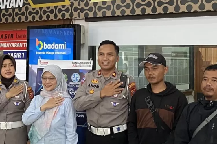 Dalam pemutihan pajak ini banyak kemudahan diberi untuk masyarakat saat bayar pajak (dok ntmcpolri.info)