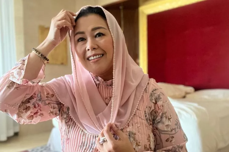 Mantap dukung Ganjar dan Mahfud, Yenny Wahid sebut nama Jokowi serta mengungkap alasan karena tergerak oleh hati. ( Ig/@yennywahid.)