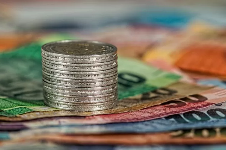 Ilustrasi rencanakan keuangan dengan tabungan untuk mencapai kebebasan financial (pexel/pixabay)