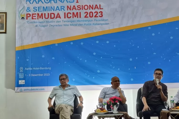 Rocky Gerung hadir dalam Rakornas Pemuda ICMI di Bandung (press release)
