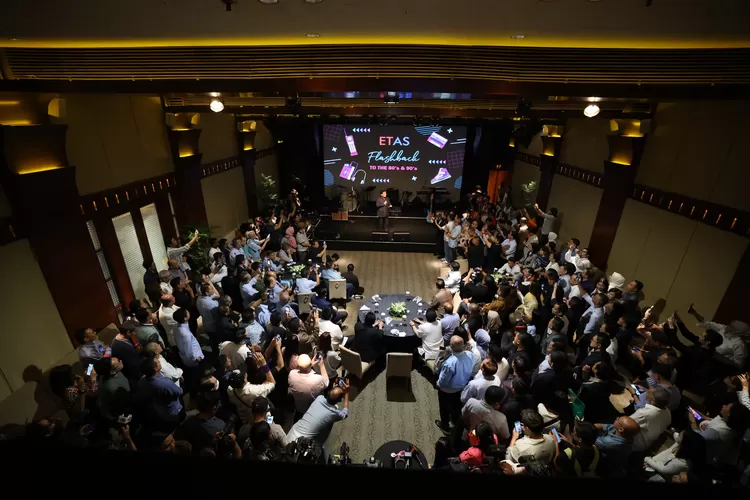 Sesi Jamming Prabowo: Rock 60-an dan 'Hey Jude' Meriahkan Acara Alumni Erick Thohir (Pers Rilis)