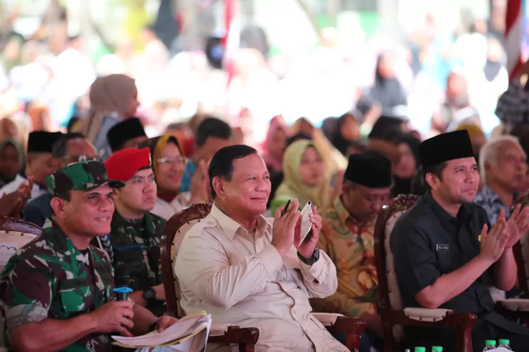 Prabowo Subianto bersama Emil Dardak (press release)