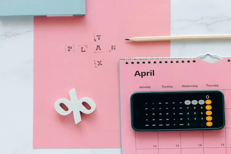 mengatur keuangan berdasarkan waktu (pexels/ Nataliya Vaitkevich  )