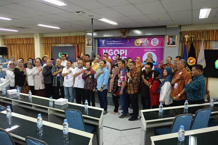 Alumni Universitas Pembangunan Nasional Veteran Yogyakarta Gelar Ngobrol Pagi Bersama Enterpreneur  (Bisnisbandung.com/ Taufik)