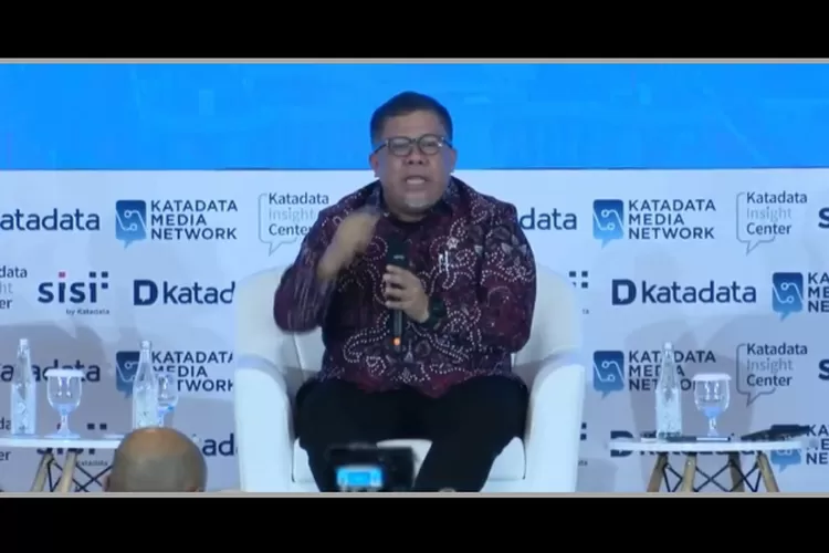 Fahri Hamzah dalam acara simposium nasional : Sumitronomics dan arah ekonomi indonesia (Tangkapan layar Youtube katadata indonesa)