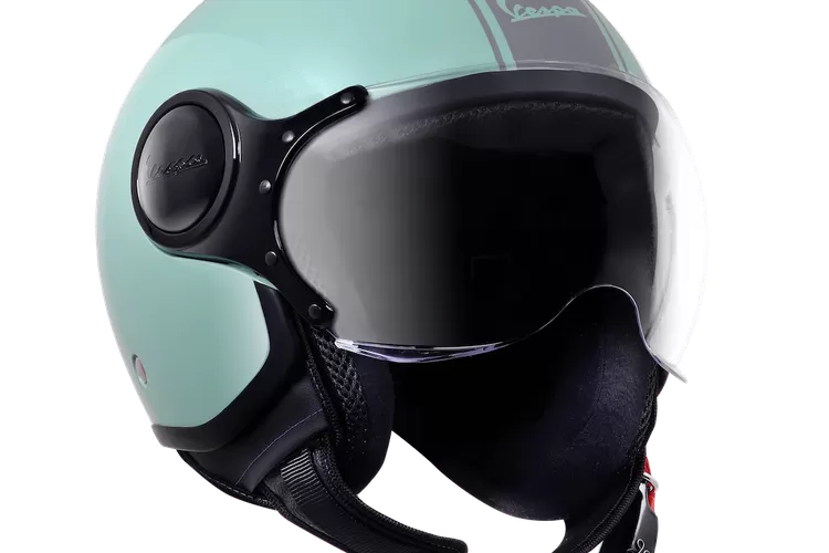 Vespa Helmet terbaru tersedia dengan lima pilihan warna terbaru yang telah disesuaikan dengan color palette dari model-model Vespa yang hadir di Indonesia.  (Istimewa)