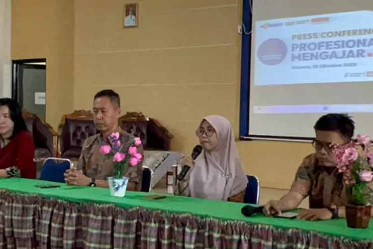 Asosiasi Guru Marketing Indonesia (AGMARI) meluncurkan Profesional Mengajar melibatkan Asosiasi Sales Director Indonesia (SDI) dan Asosiasi Komunitas Profesi Sales Indonesia (KOMISI).  (Istimewa)