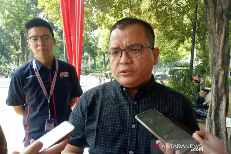  Dokumentasi - Denny Indrayana ditemui di Gedung Mahkamah Konstitusi, Jakarta Pusat, Kamis (27/6/2019). ( ANTARA/Fathur Rochman)