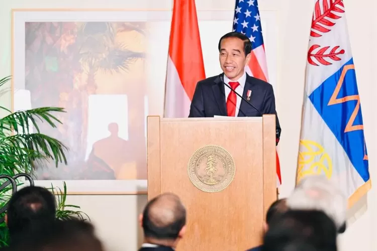 Presiden Joko Widodo menyampaikan kuliah umum di Universitas Standford, San Francisco, pada Rabu (15/11/2023).  (ANTARA/HO-Biro Pers Sekretariat Presiden )