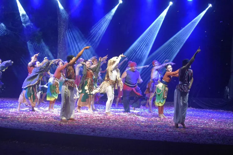  Penampilan sendratari Nitik Siti Wangi pada gelaran Festival Abhinaya Reksa Buwana. (Dinas Pariwisata DIY)