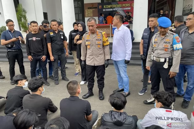 Geng Motor Nyaris Tawuran Di Kota Bandung, Untung Polisi Segera Datang ...