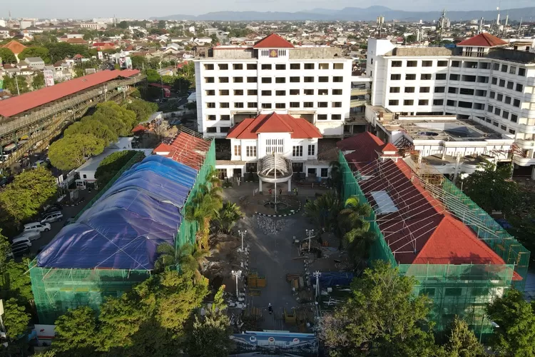 Perkembangan proyek revitalisasi Grand Inna Malioboro di Jalan Malioboro Yogyakarta.  (Istimewa)