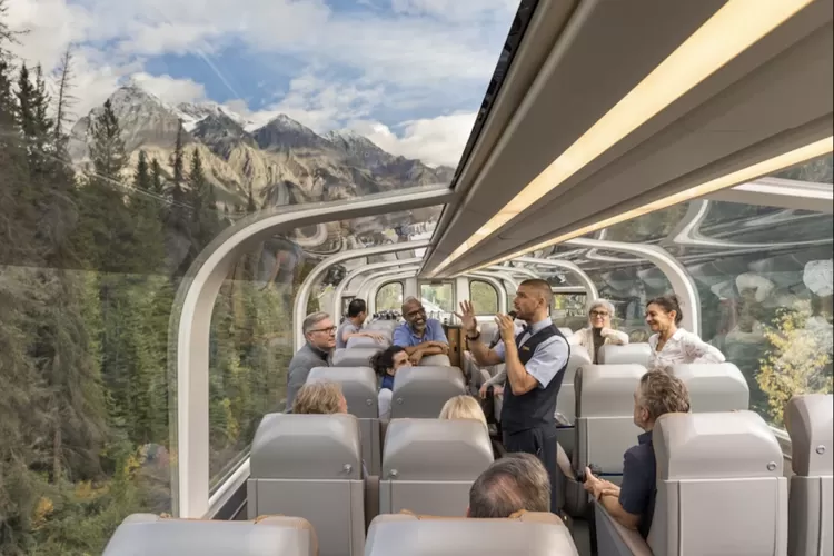 Rocky Mountaineer  (canadiantrainvacations.com)