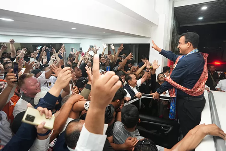 Kampanye Akbar AMIN di JIS dipastikan membeludak karena war tiket harus antri berjam-jam. (Tim AMIN)