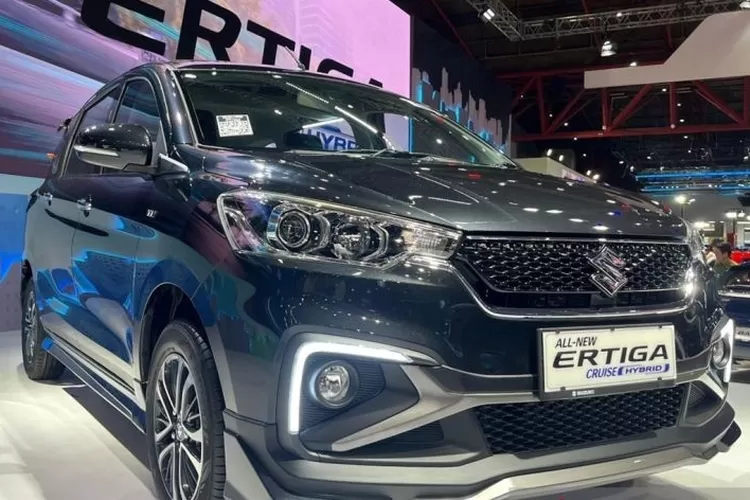 All New Ertiga Cruise Hybrid di IIMS 2024 yang berlangsung di JIEXPO, Kemayoran, Jakarta Pusat.  (ANTARA/Chairul Rohman)