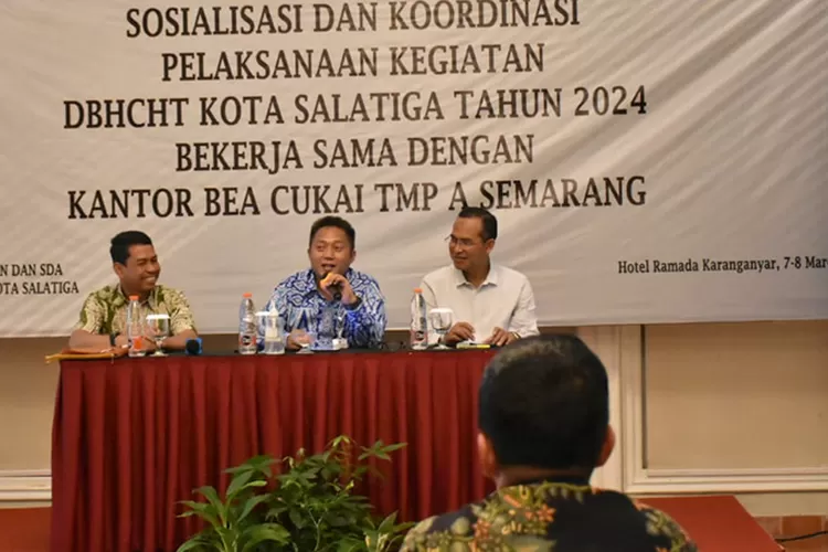 Rakor Dana Bagi Hasil Cukai Hasil Tembakau (DBHCHT) Salatiga 2024 di Karanganyar.  (Dok Prokompim Salatiga )