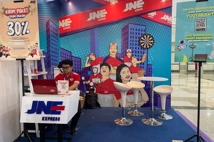 JNE menjadi official logistics partner dalam Land Of Beauty Festival 2024 yang digelar mulai 28-31 Maret 2024 di Plaza Ambarrukmo Yogyakarta.  (Istimewa)