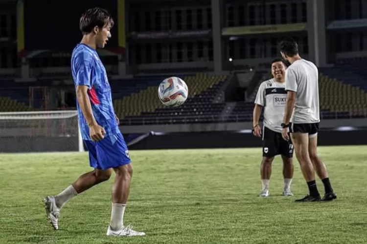 Tim RANS Nusantara saat menjalani latihan resmi di Stadion Manahan Solo sebelum menghadapi Persis Solo  pada BRI Liga 1. (Instagram @rans.nusantara)
