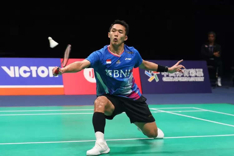 Tunggal putra Indonesia Jonatan Christie saat berlaga di babak semifinal Kejuaraan Bulu Tangkis Asia (BAC) 2024 di Ningbo, China, Sabtu (13/4/2024).  (ANTARA/HO/PP PBSI)