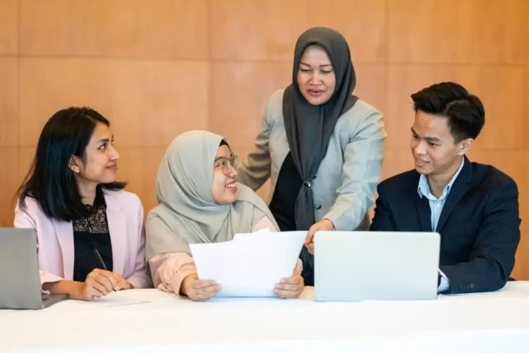 Ilustrasi para pekerja berdiskusi bersama.  (ANTARA/HO-Linkedin)