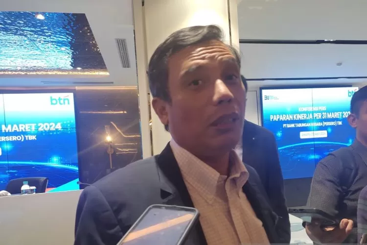 Direktur Utama BTN Nixon LP Napitupulu saat konferensi pers Paparan Kinerja Per 31 Maret 2024 di Menara BTN, Jakarta, Kamis (25/4/2024).  (ANTARA/Rizka Khaerunnisa)