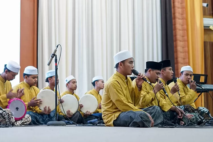 Halal bi Halal di Kampus Universitas Kristen Satya Wacana (UKSW) Salatiga yang diwarnai sholawat.  (Dok Prokompim Salatiga )