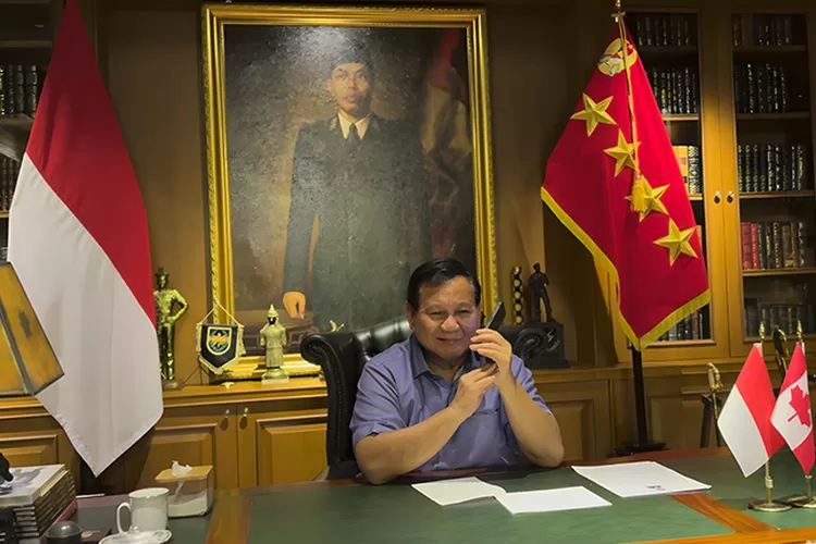 Momen saat Prabowo Subianto berbincang dengan PM Kanada Justin Trudeau melalui sambungan telepon. (Tim Prabowo)