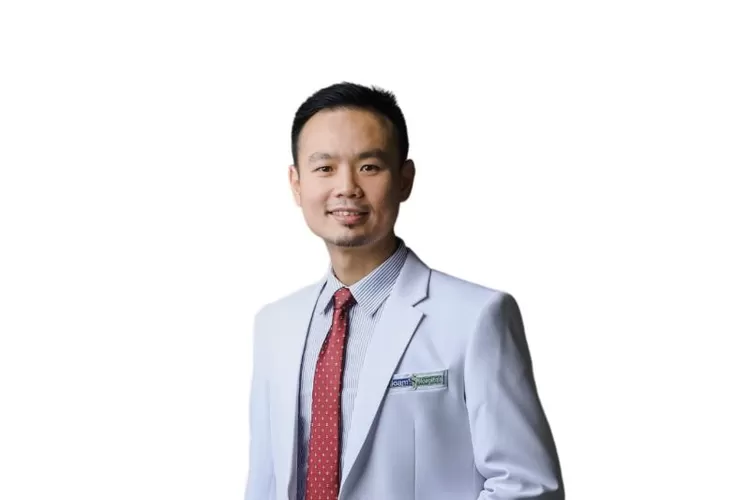 dr. Leonardo Paskah Suciadi, Sp.JP, FIHA, FAPSC, FESC, FHFA, dokter spesialis jantung dan pembuluh darah dengan subspesialis gagal jantung lanjut di RS Siloam Kebon Jeruk.  (ANTARA/Siloam Hospitals Group)
