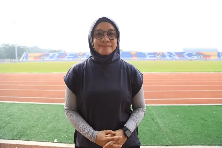 Kepala Dinkes Kota Tangerang dr. Dini Anggraeni di Stadion Benteng Reborn.  (ANTARA/Irfan)